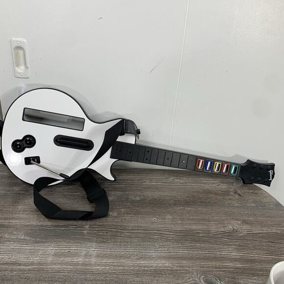 Nintendo Wii Guitar Hero Controller Gibson Les Paul RedOctane 95125.805 W/ Strap - Picture 1 of 10